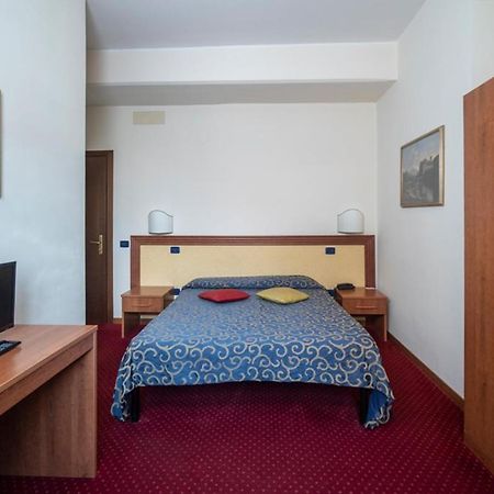 Hotel Italia & Lombardi Montefiascone Exterior photo