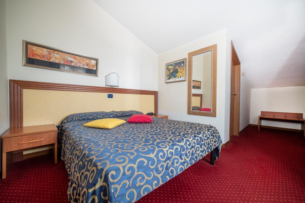 Hotel Italia & Lombardi Montefiascone Exterior photo